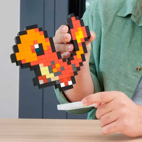 Set De Charmander Pixel Armable Pokemon Multicolor HTH76