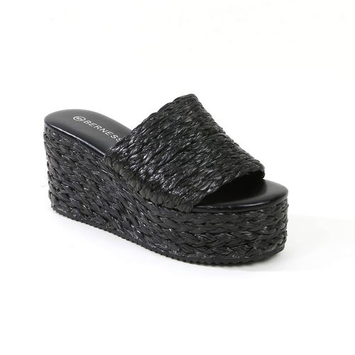 Sandalia Casual Para Dama Berness Negro AMBER