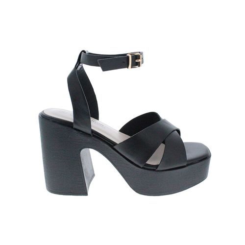 Sandalia casual Furor negro para dama 26095C/N