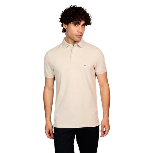 Playera tipo polo Tommy Hilfiger beige para caballero mw0mw32346-hcx