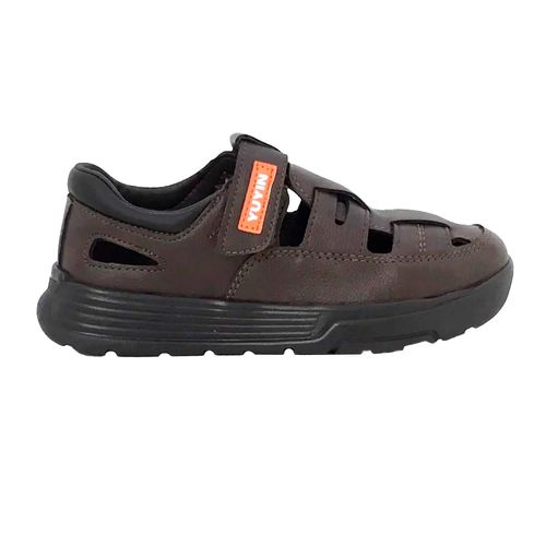 Sandalia casual Yuyin chocolate para joven 25110