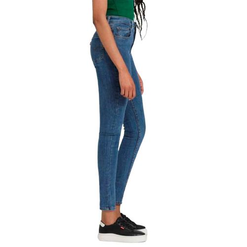Pantalón de mezclilla Levis azul para dama 18882-0653
