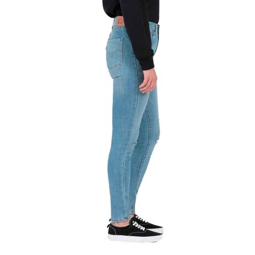 Pantalón de mezclilla Levis azul para dama 18882-0617