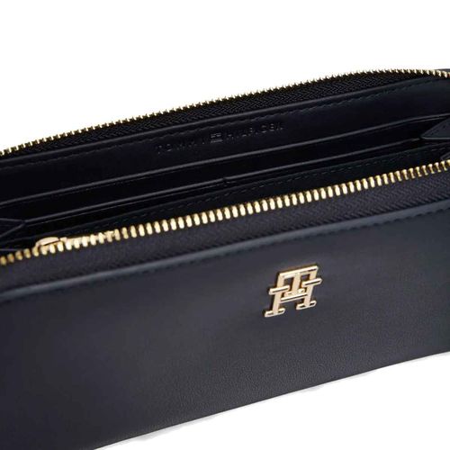Cartera casual Tommy Hilfiger para dama azul aw0aw17266-dw6