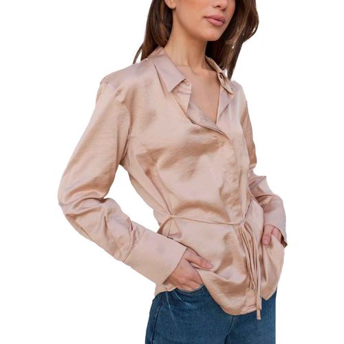 Blusa camisera Emarola and Co beige para dama 71903