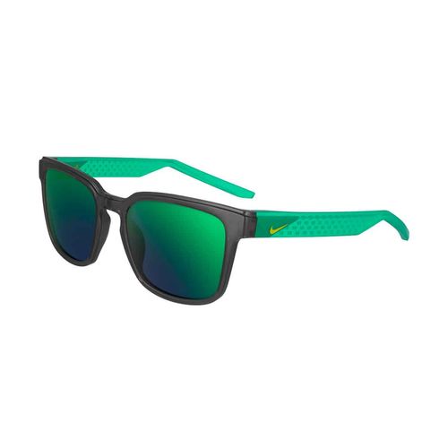 Lentes solares Nike para caballero cuadrado negro nkev24012