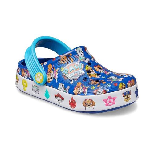 Sandalia Crocs azul para niño 208853-425