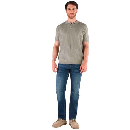 Playera tipo polo Guess verde para caballero M5BR34Z32P2-A81