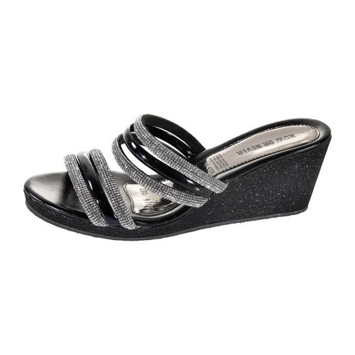 Sandalia casual Now Or Never para dama negro 4108