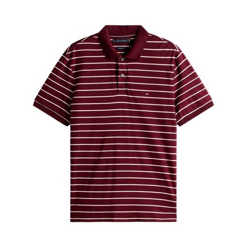 Playera tipo polo Tommy Hilfiger tinto para caballero MW0MW39994-0EZ
