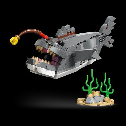 Feroz tiburón con cofre del tesoro 3 en 1 Lego multicolor 31381