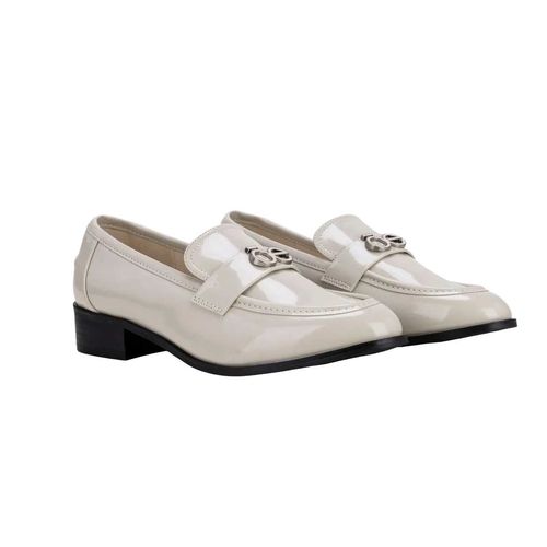 Mocasin casual Cloe beige para dama 2czi25157be