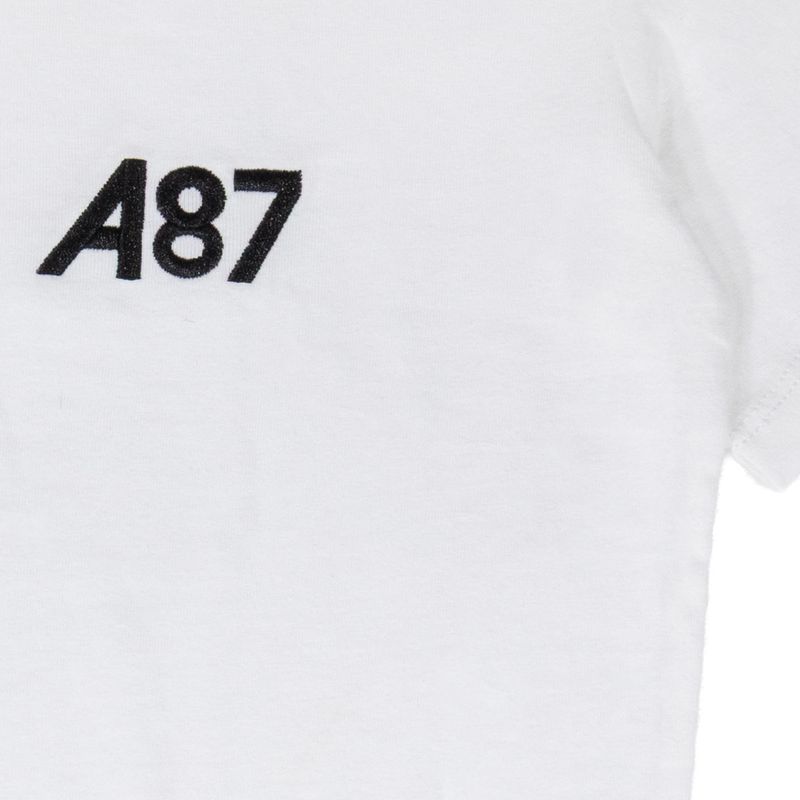 1568621