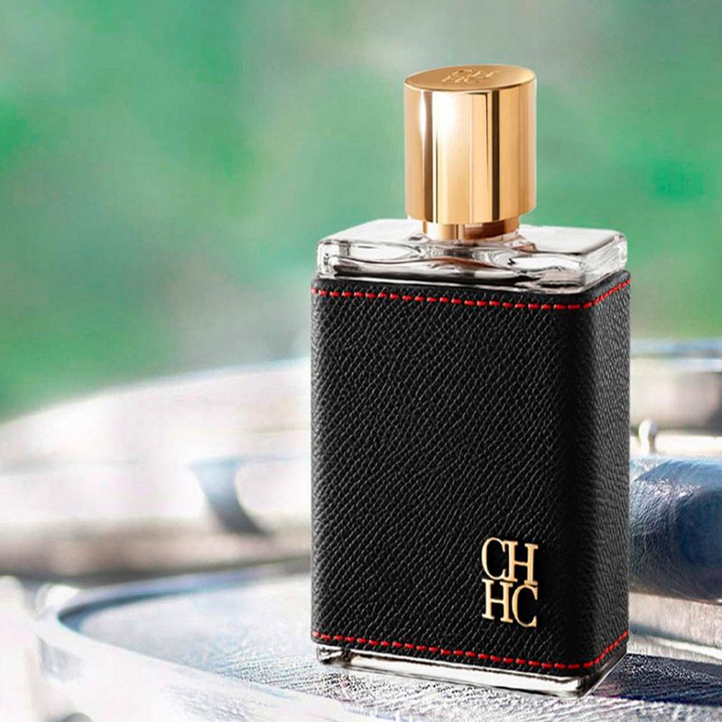 Perfume para caballero carolina herrera sale