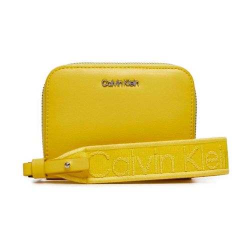 Cartera casual para dama Calvin Klein azul k60k611688-laf